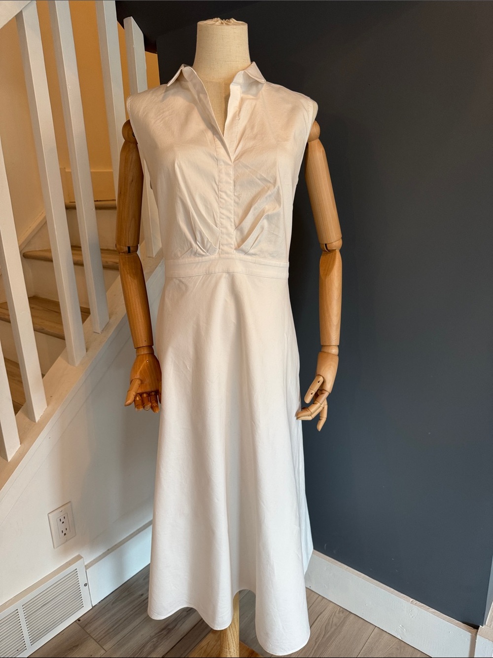 Luxury Designer Lafayette148 New York.White Sleeveless Midi Dress.Sz 10.Like New